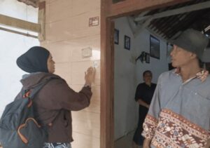 ASN Turun ke Lapangan, Warga Tuban Sambut Verifikasi Data Kependudukan dengan Antusias