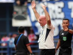 Persib Bandung Perkokoh Puncak Klasemen Usai Tundukkan Semen Padang 2-0