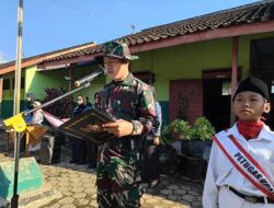 Perwira TNI Pimpin Upacara Hari Pendidikan Nasional di SD Plumbungan IV, Disiplin Siswa Tumbuh Nyata