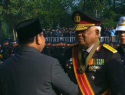Presiden Prabowo Anugerahkan Bintang Kehormatan kepada Taufiequrachman Ruki