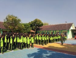 Koramil Kalijambe Menanamkan Disiplin dan Kepemimpinan Pelajar melalui Latihan PBB di MTsN 8