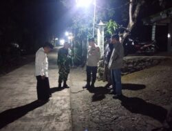 Perkuat Keamanan Wilayah, Serka Puryanto Bekali Linmas Sebelum Patroli Malam Bersama Polsek Kismantoro