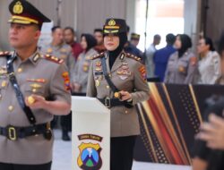 AKBP Yenni Diarty Resmi Pimpin Polres Bojonegoro, Torehkan Sejarah sebagai Polwan Pertama Menjabat Kapolres