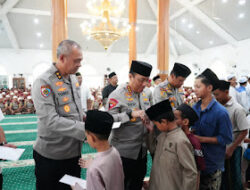 Jumat Berkah di Akpol, Wakapolri Ajak Taruna Tanamkan Kepedulian Sosial sebagai Jiwa Pengabdian Polri