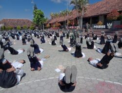 Ratusan Siswa SMK Negeri 1 Bulukerto Ikuti Pelatihan TNI, Disiplin dan Kekompakan Diperkuat