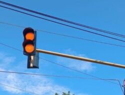 Dishub Bojonegoro Pasang Warning Light di 13 Titik, Perkuat Keselamatan Pengguna Jalan
