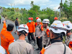 Hari Keempat Pascagempa NTT, Polri Perkuat Operasi Kemanusiaan dan Salurkan 19,6 Ton Bantuan