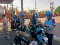 Cegah Judi Online, Sipropam Polres Ngawi Periksa HP Personel dalam Operasi Gaktibplin
