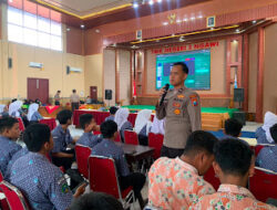 Polres Ngawi Edukasi 150 Siswa SMKN 2 Ngawi tentang Bijak Menggunakan AI