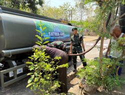 Program ASIH Yonif TP 449/SH Salurkan 15 Ribu Liter Air Bersih untuk Warga Ngasinan