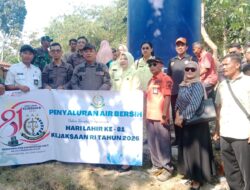 Kekeringan Melanda, 15.000 Liter Air Bersih Disalurkan untuk Warga Desa Poleng