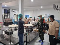 Babinsa Danukusuman Cek Dapur SPPG, Pastikan Pengolahan Makanan Higienis dan Aman