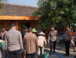 Bantu Warga Hadapi Kekeringan, Polres Bojonegoro Salurkan 30 Ribu Liter Air