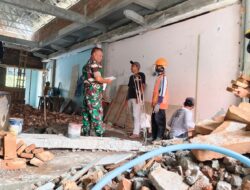 Babinsa Koramil Simo Kawal Revitalisasi Sekolah Bhinek Karya, Dorong Peningkatan Fasilitas Pendidikan