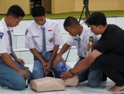Kodim 0813 Bojonegoro Bekali Pelajar MAN 1 Keterampilan Bantuan Hidup Dasar
